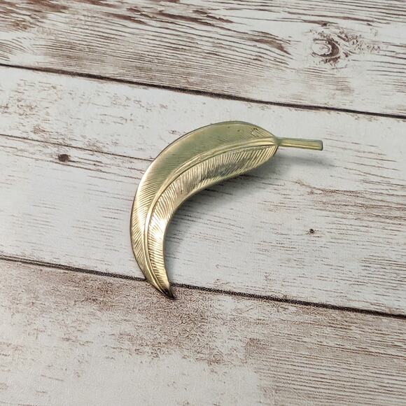 Vintage Brooch / Pin - Gold Tone Feather/Leaf - Picture 1 of 10